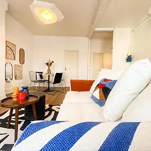 suite-franklin-villeurbanne.hotels-rhonealpes.com/